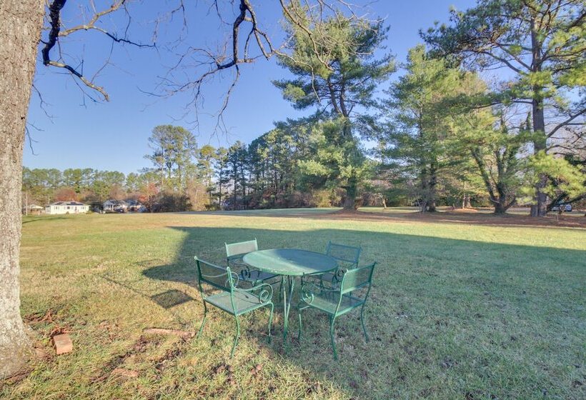 Charming Appomattox Home: Half Mi To Main Street!