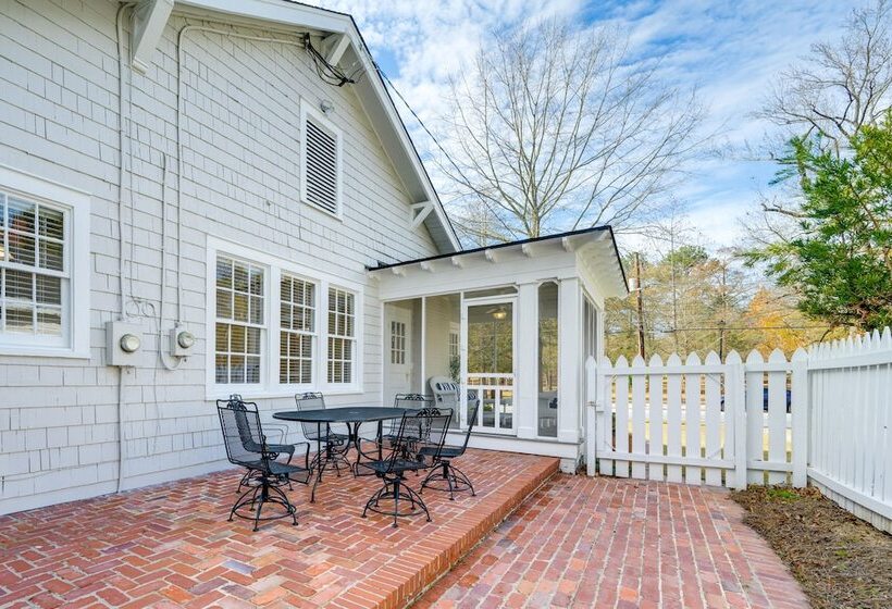 Charming Columbus Home: Steps To Lakebottom Park!