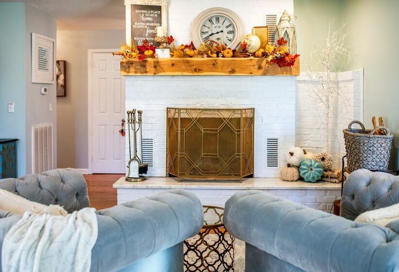 Charming Cottage W/ Hot Tub: 15 Mi To Chattanooga!