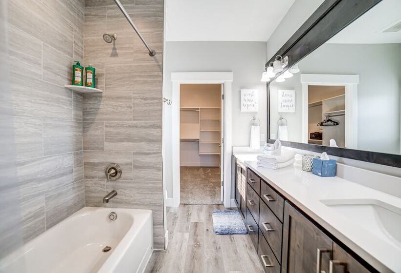 Charming Idaho Falls Home   5 Mi To Downtown!