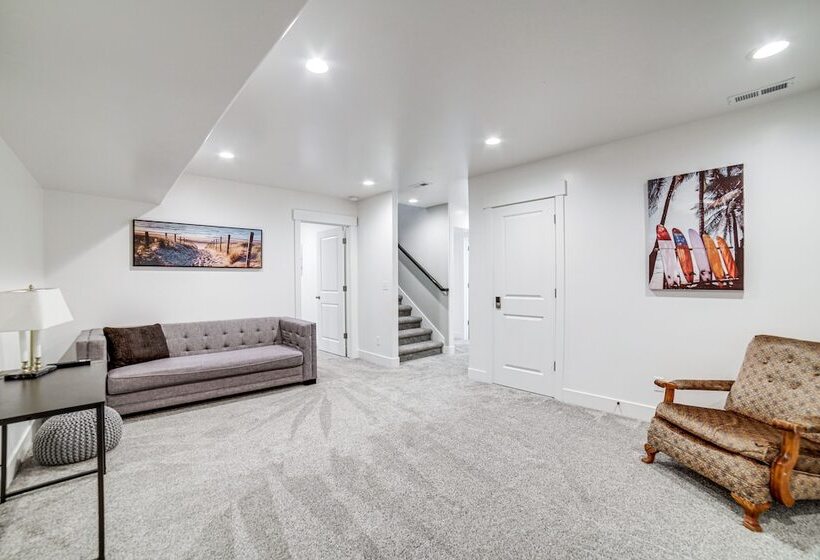 Charming Idaho Falls Home   5 Mi To Downtown!