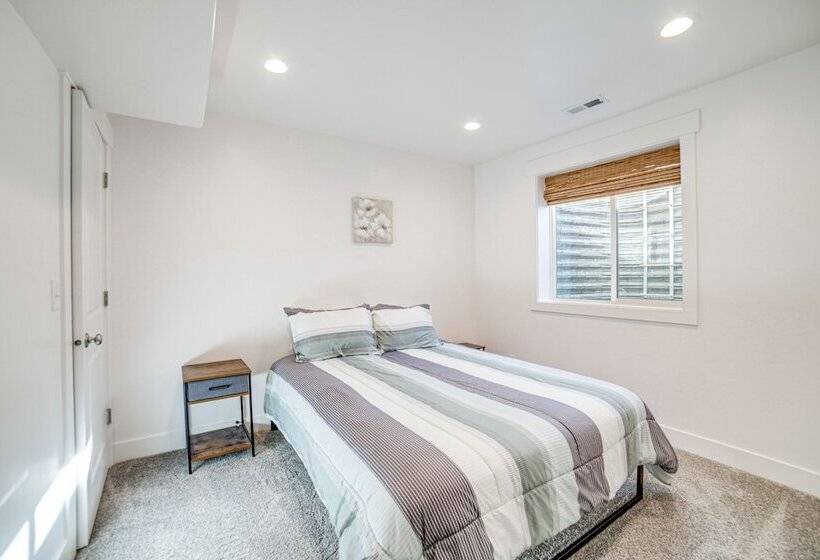 Charming Idaho Falls Home   5 Mi To Downtown!