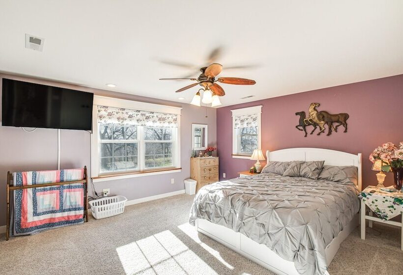 Charming Manchester Retreat W/ Patio & Fireplace!