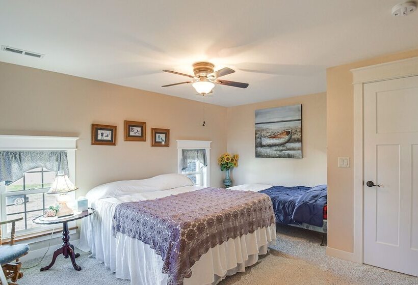 Charming Manchester Retreat W/ Patio & Fireplace!