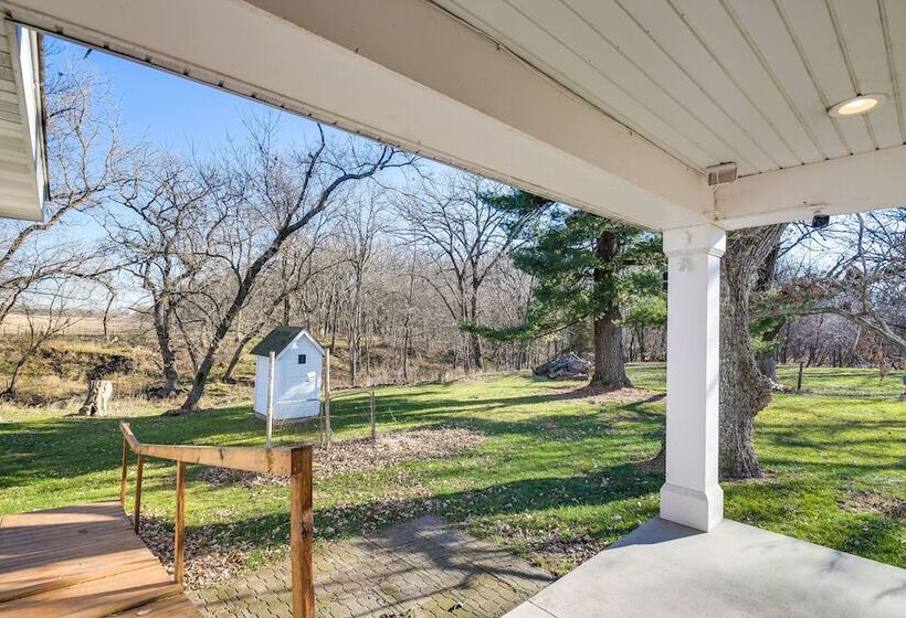 Charming Manchester Retreat W/ Patio & Fireplace!