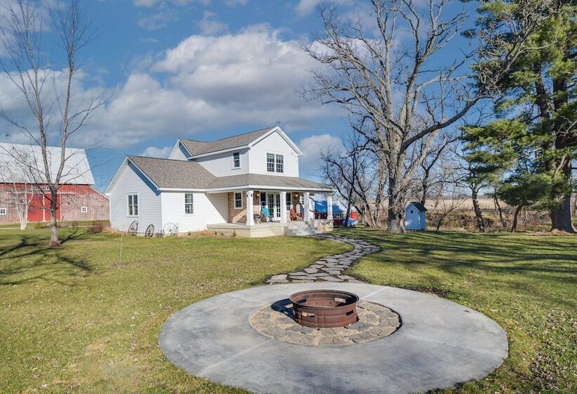 Charming Manchester Retreat W/ Patio & Fireplace!