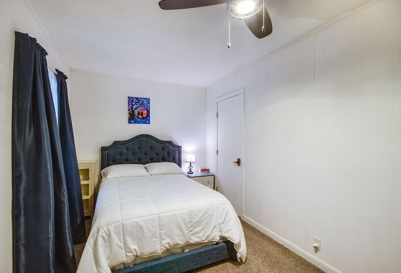 Charming Natchez Cottage W/ Sunroom!