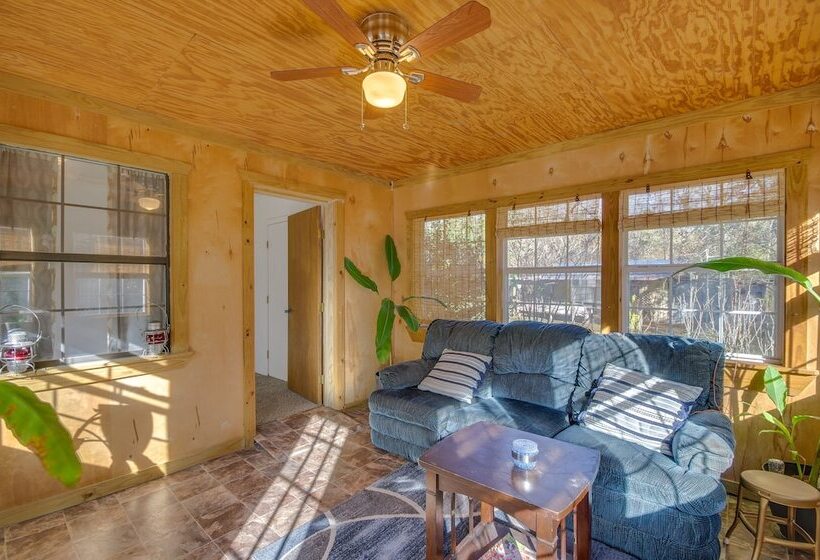 Charming Natchez Cottage W/ Sunroom!