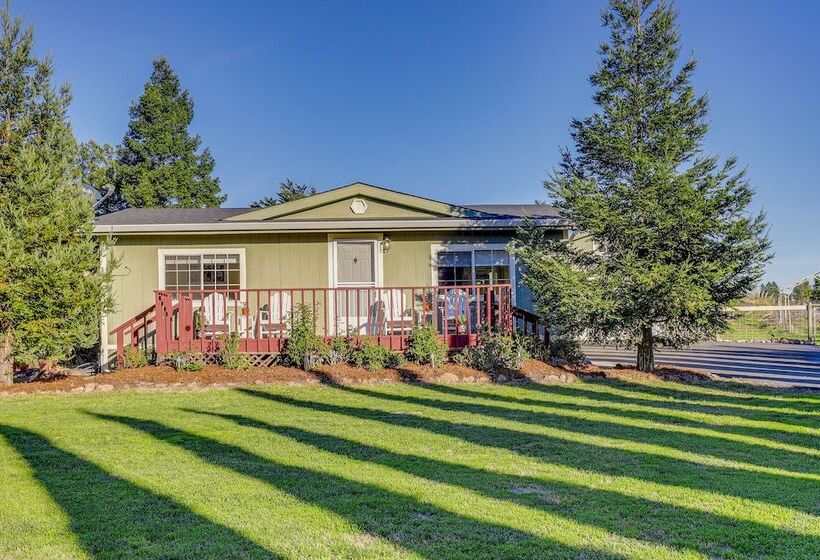 Charming Petaluma Cottage W/ Grill Near Wineries