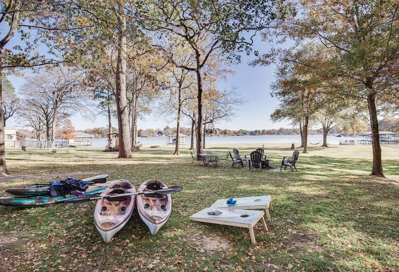 Private Dock: Charming Cedar Creek Retreat!