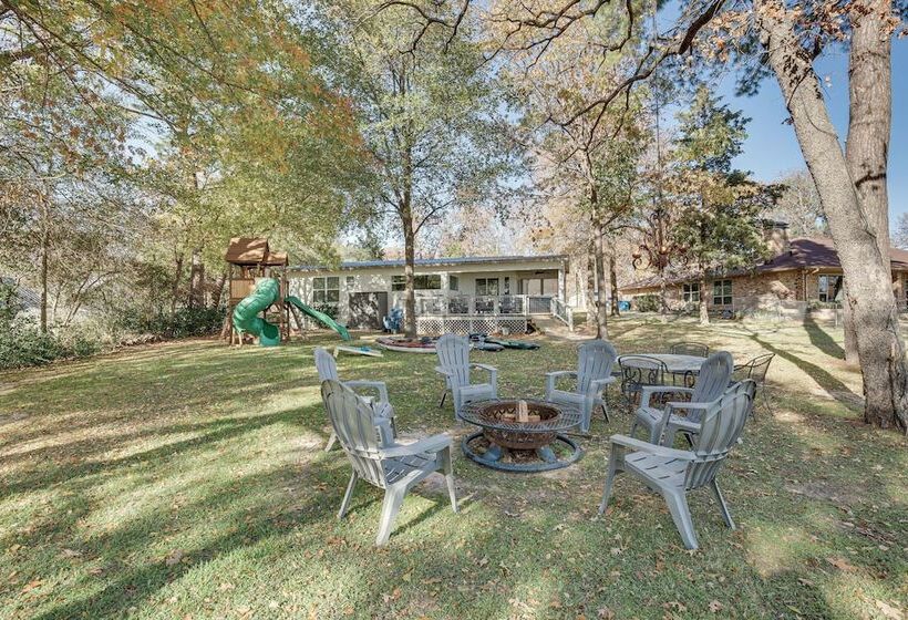 Private Dock: Charming Cedar Creek Retreat!