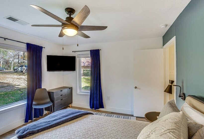 Private Dock: Charming Cedar Creek Retreat!