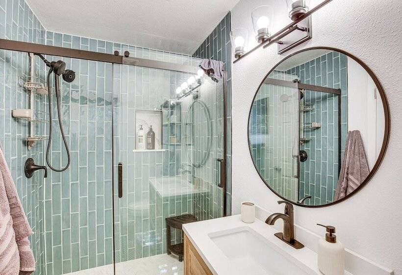 Private Dock: Charming Cedar Creek Retreat!