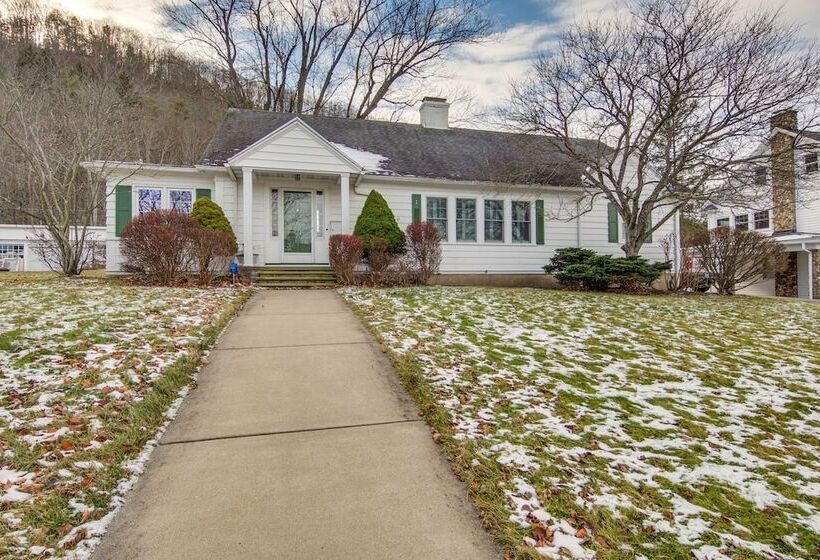 Charming & Spacious Olean Home W/ 2 Fireplaces