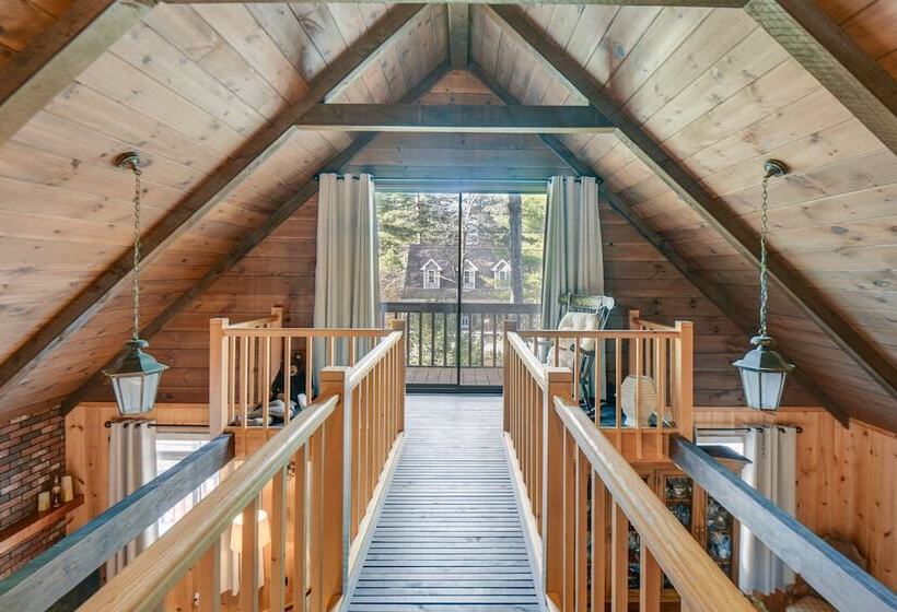 Charming Tamworth Cabin W/ Grill & Fireplace