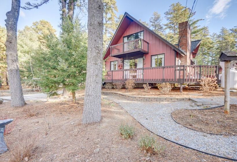 Charming Tamworth Cabin W/ Grill & Fireplace