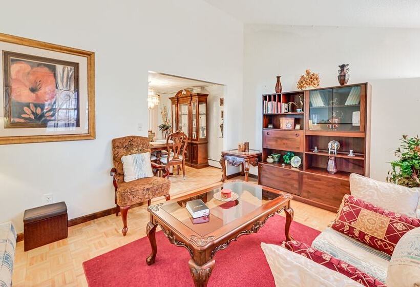 Charming Windsor Home W/ Private Backyard!