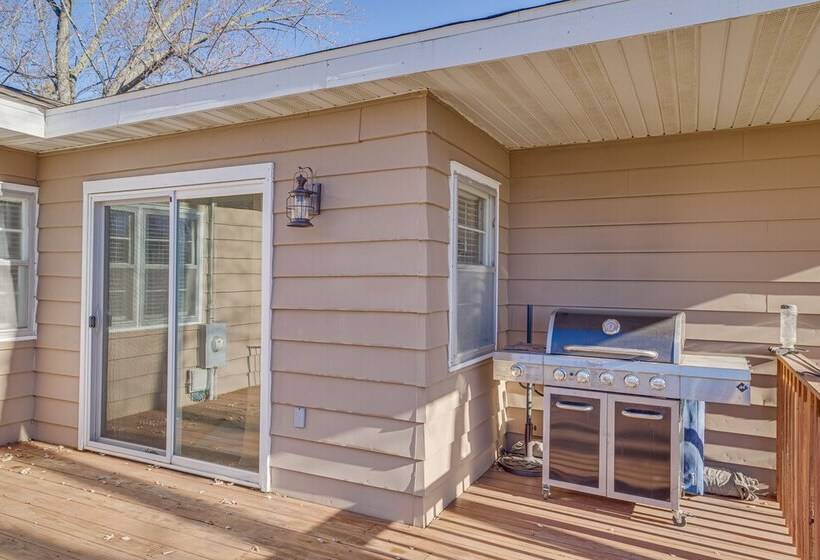 Chippewa Falls Vacation Rental: 6 Mi To Eau Claire