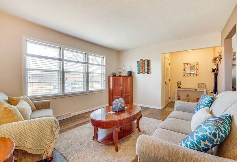 Chippewa Falls Vacation Rental: 6 Mi To Eau Claire