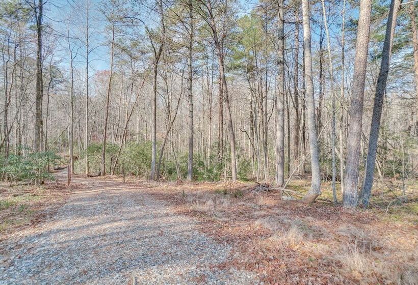 Cleveland Retreat W/ Patio: Yonah Mountain Views!