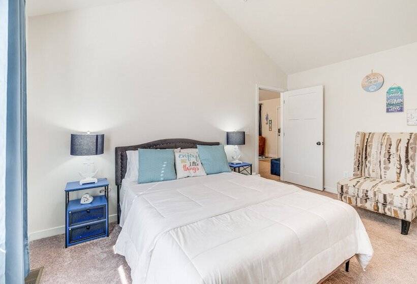 Coastal Virginia Home W/ Private Beach Access!