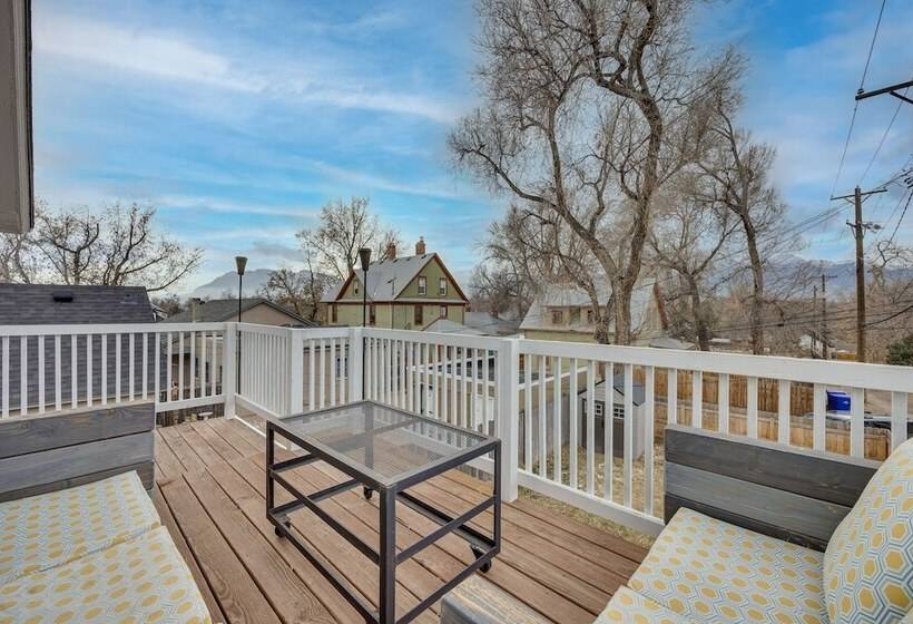 Colorado Springs Home: Balcony W/ Mountain Views!