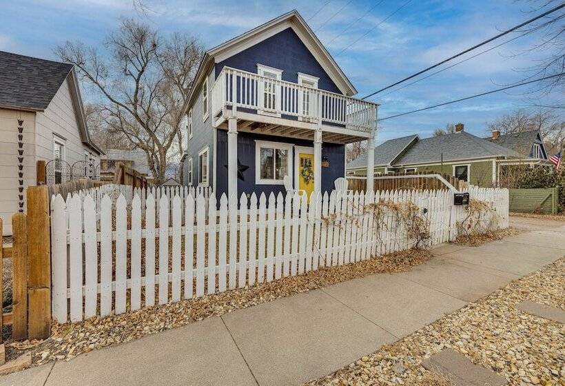 Colorado Springs Home: Balcony W/ Mountain Views!