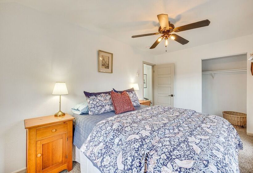 Colorado Springs Home: Balcony W/ Mountain Views!