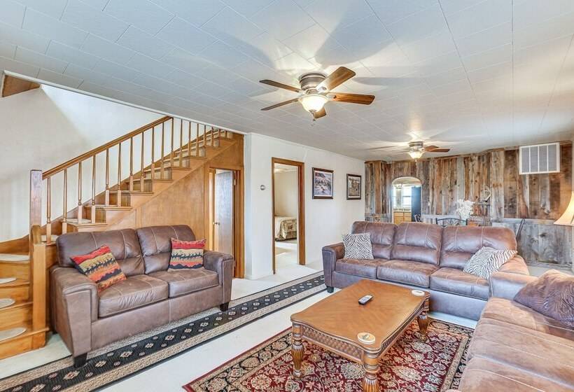 Comanche County Home Near Hunting & Fishing!