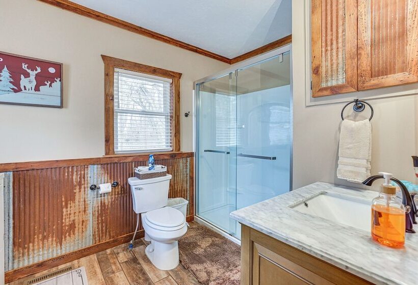 Comanche County Home Near Hunting & Fishing!