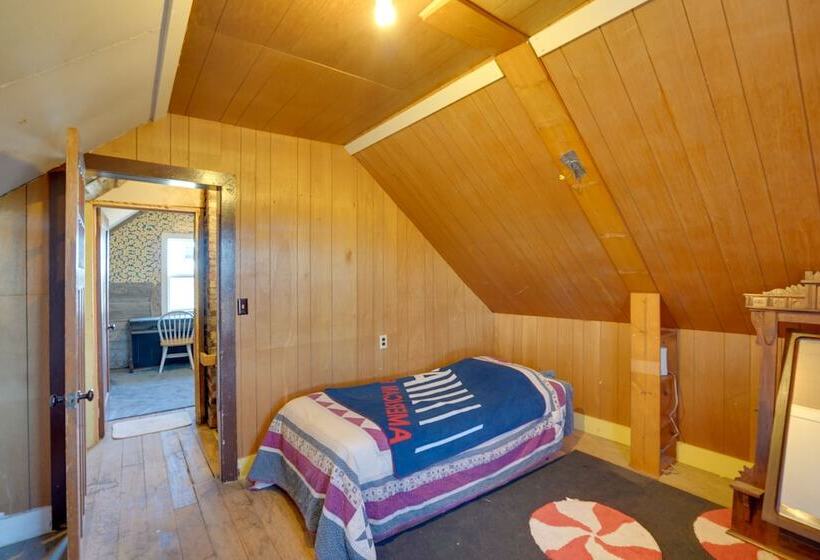 Corral Creek Cow Camp: Pet Friendly Circle Cabin