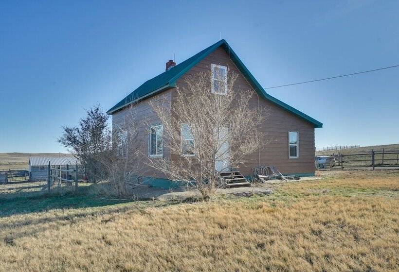 Corral Creek Cow Camp: Pet Friendly Circle Cabin
