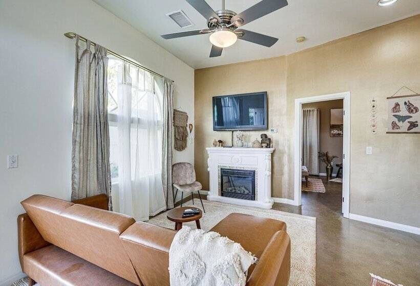 Cozy Alpine Cottage Near Casinos & Trails!