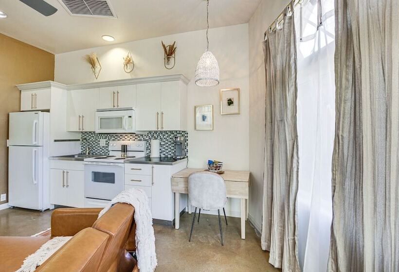 Cozy Alpine Cottage Near Casinos & Trails!