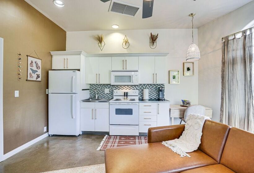 Cozy Alpine Cottage Near Casinos & Trails!