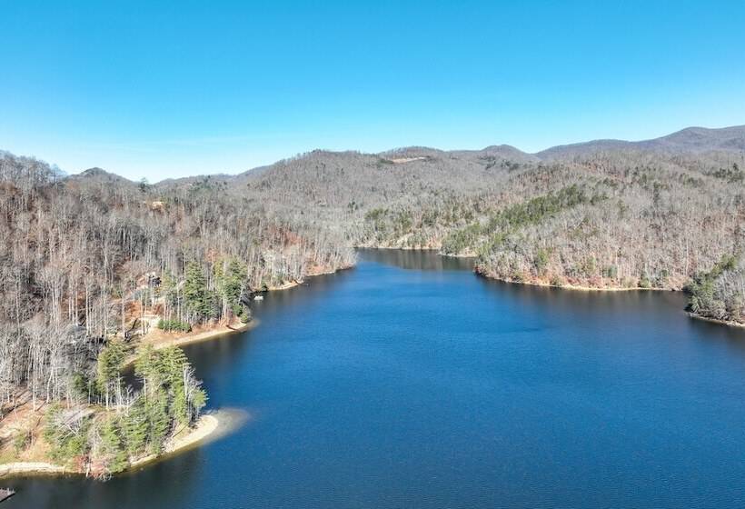 Hike & Boat: Cozy Bear Lake Cottage!