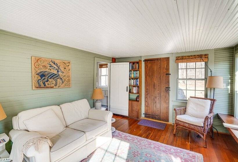 Cozy Berkshires Cottage W/ 11 Private Acres!