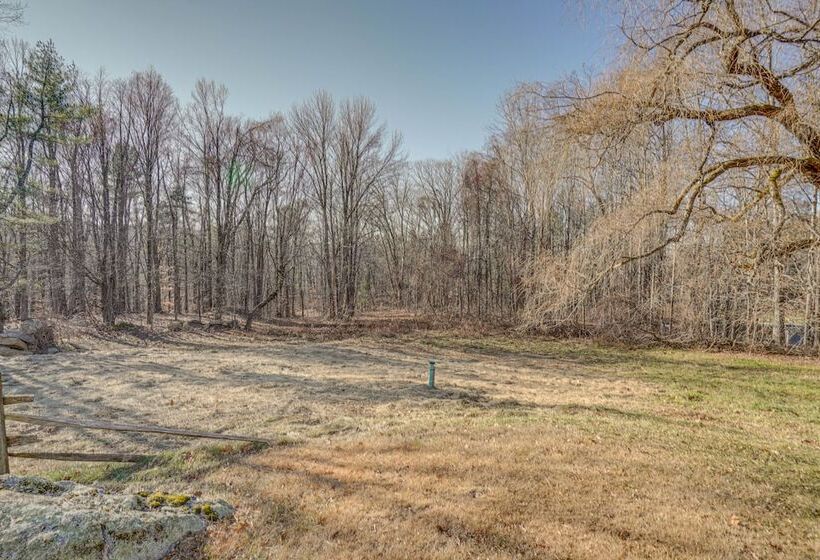 Cozy Berkshires Cottage W/ 11 Private Acres!