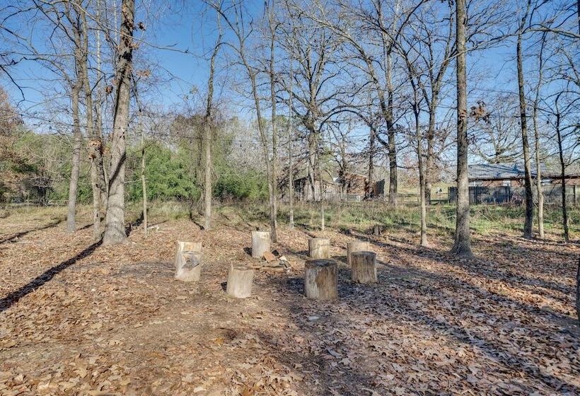 Cozy Broken Bow Cabin W/ Fire Pit, 5 Mi To Water!
