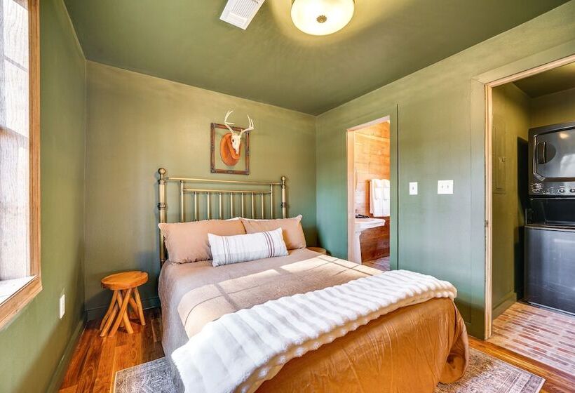 Cozy Broken Bow Cabin W/ Fire Pit, 5 Mi To Water!