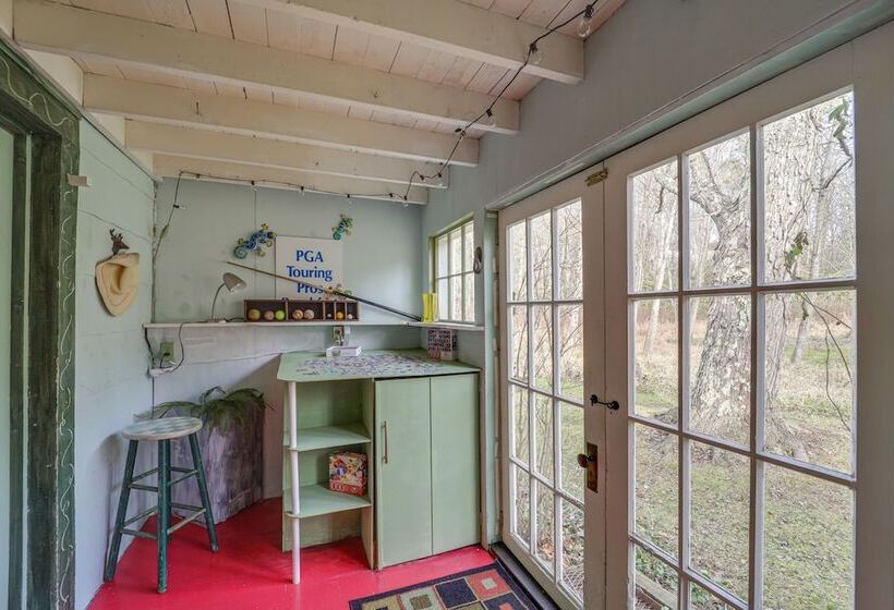 Mtn Cottage W/ Fire Pit In Newland!