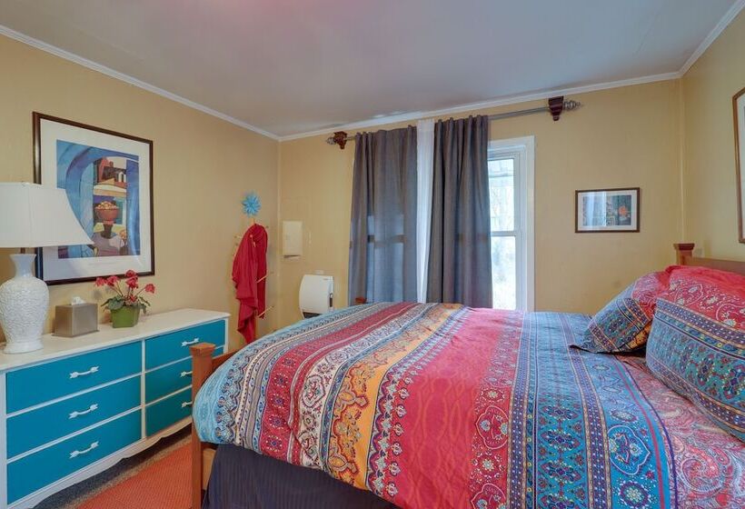 Mtn Cottage W/ Fire Pit In Newland!