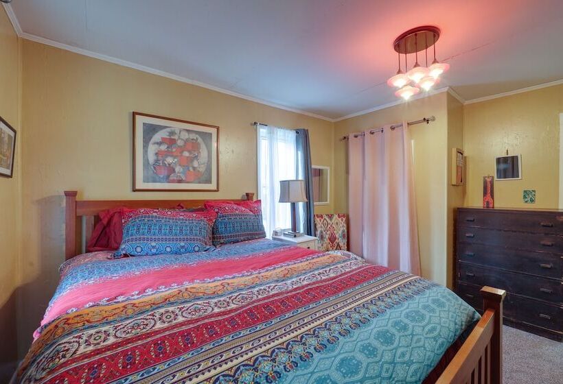 Mtn Cottage W/ Fire Pit In Newland!