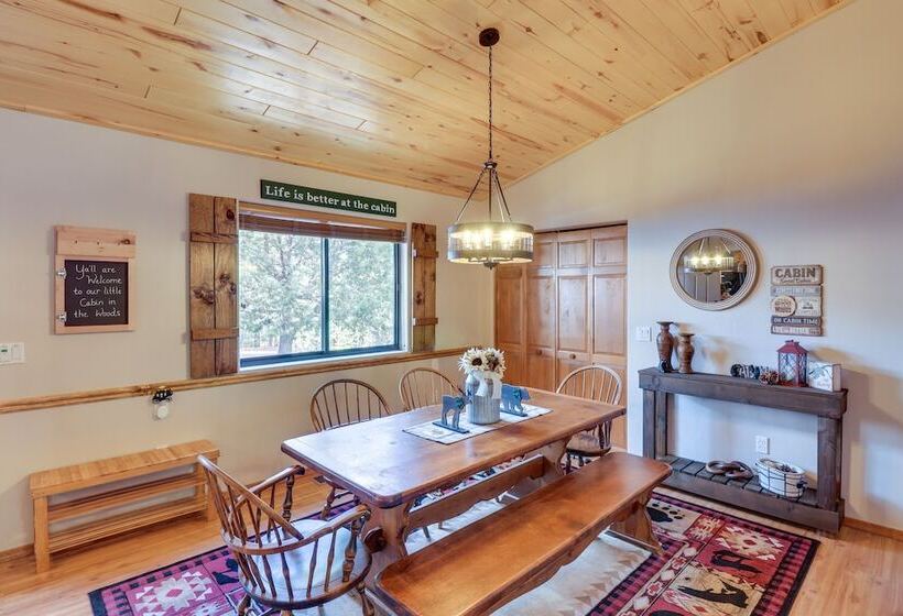 Cozy Show Low Cabin W/ Backyard ~ 3 Mi To Lake!