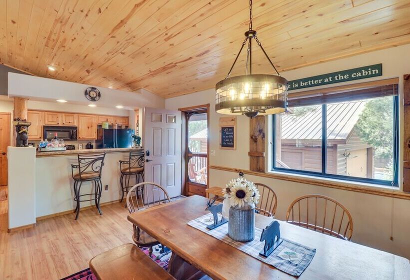 Cozy Show Low Cabin W/ Backyard ~ 3 Mi To Lake!