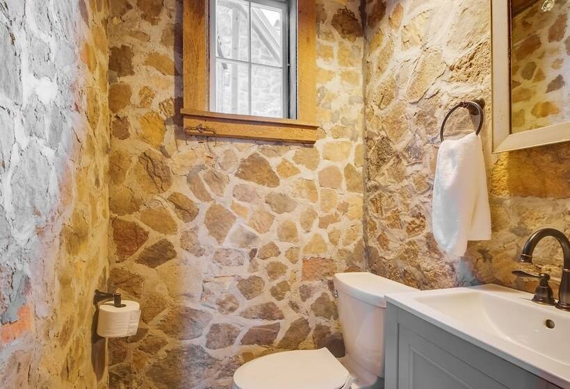 Cozy Steelville Retreat: River + Trail Access!