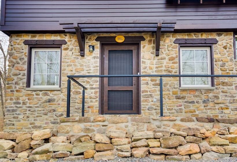 Cozy Steelville Retreat: River + Trail Access!