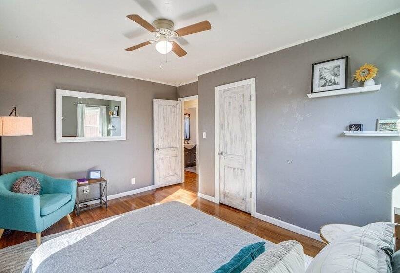 Cozy Tulsa Home W/ Deck ~ 4 Mi To Downtown!