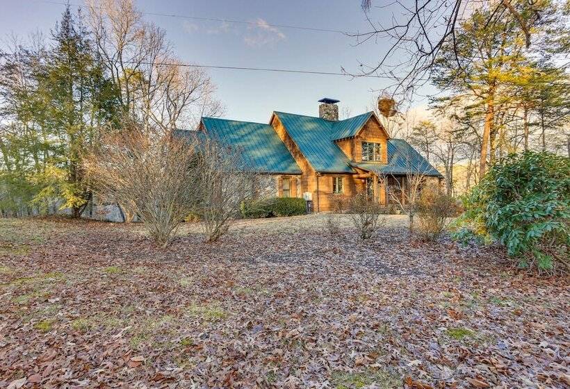 Lakefront Custom Built Mentone Home: Game Room!