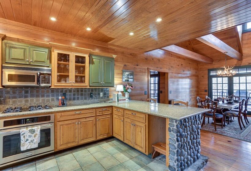 Lakefront Custom Built Mentone Home: Game Room!